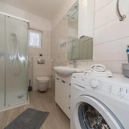 Apartament Tolic *